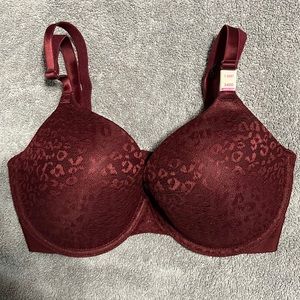 Victoria’s Secret pink T-shirt bra, lightly lined 34 DD